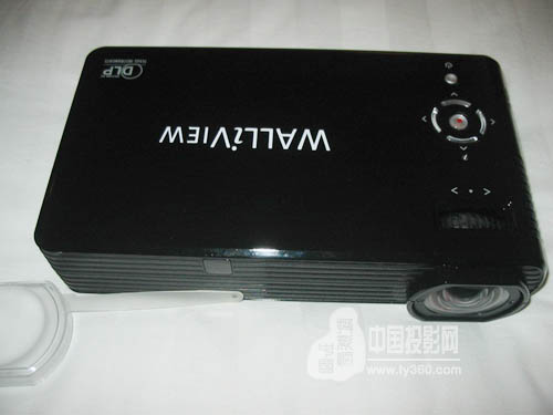 �����Ƴ��������ȱ�yʽLEDͶӰ�C(j��)