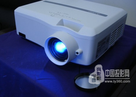 �����Ƴ��t(y��)��ͶӰ�C(j��)��ƷLH6580