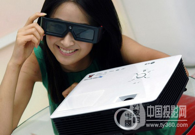 LG�Ƴ��k����3DͶӰ�x ׌�k���Ҹ��ʘ�һЩ