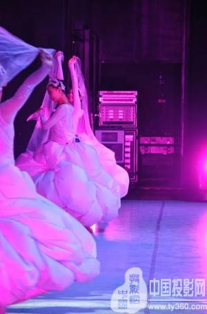 ��ɫ������-���Ҵ�Ժ�򄡏d�е�Funktion-One����