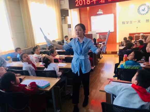 ��ɫ�n�óɾͺ��ӵĺ����