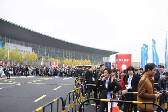 ��s�ϲ� ��75���Ї������b��չʾ���_Ļ