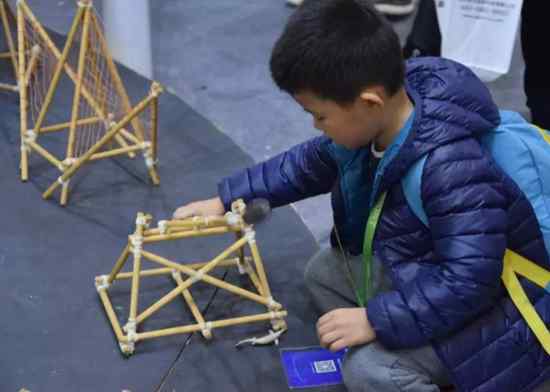 ��s�ϲ� ��75���Ї������b��չʾ���_Ļ