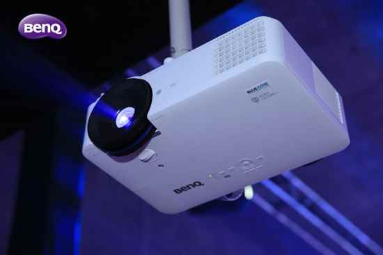 ����BenQ�����̄�ͶӰ�_���A�ۣ����{���ѡ����s��