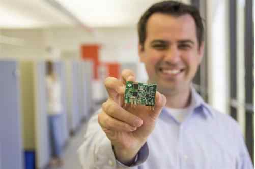 ���݃x����2000�f(w��n)С�r(sh��)�o��ʹ�õ���扣�GaN��������