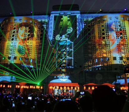 ���ռ����@ʾ������ץס��Ӱ��(chu��ng)��ġ��`�ꡱ���������@ʾ�ИI(y��)�Ј��ӑB(t��i)΢�LՄ