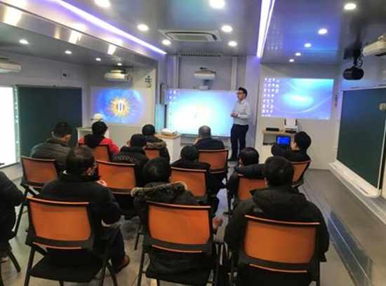 ����������܇2019�ن��̣�һ�𿴿����^��·