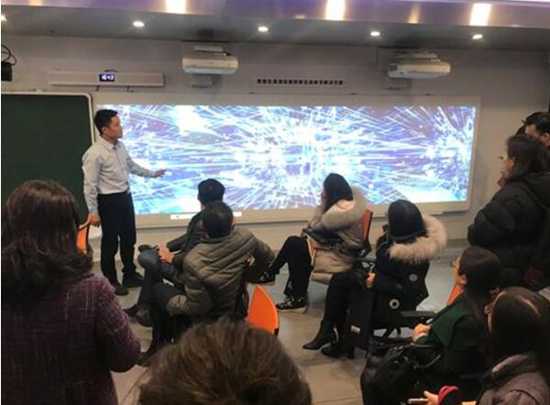 ����������܇2019�ن��̣�һ�𿴿����^��·