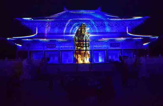 ��Ӱ���e��Խ�Ž� ��Ӱ���e��Խ�Ž� Vivitek(��Ӎ)ͶӰ�C���ؖ|�h��Ԫҹ ͶӰ�C���ؖ|�h��Ԫҹ