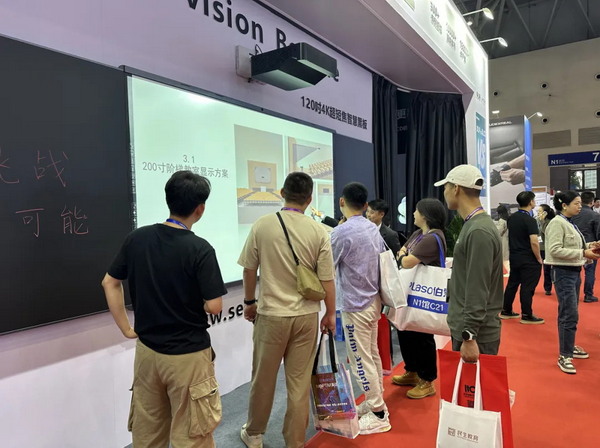 ����Ӳ�� 3LCD��ҕ�������¶��x DLP ͶӰ�C��