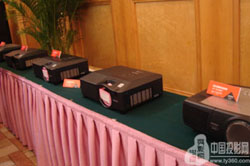 ������ͶӰ�ڡ� ͶӰ�Ƹ��c(di��n)����������������ͶӰ�C(j��)��Ʒ�l(f��)����(hu��)����վ