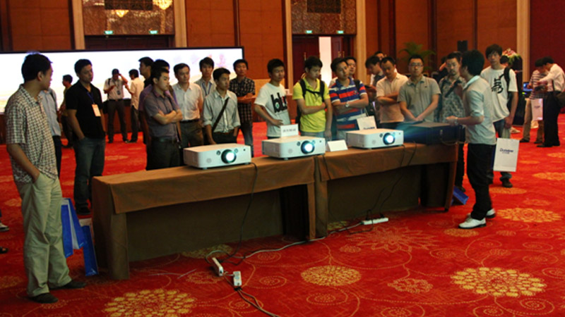 �|����ԭ2011��ϵ�y(t��ng)���ɑ��÷���ȫ��Ѳչ��NEC���̮a(ch��n)Ʒ��Ʒ�l(f��)�����D�p